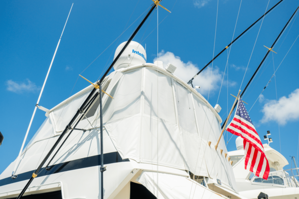 Hatteras 54 CONVERTIBLE Yacht For Sale