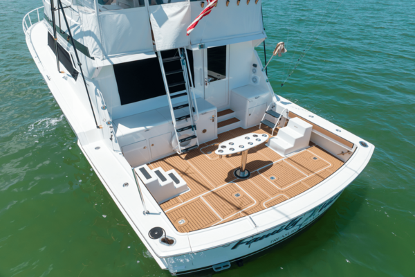 Hatteras 54 CONVERTIBLE Yacht For Sale