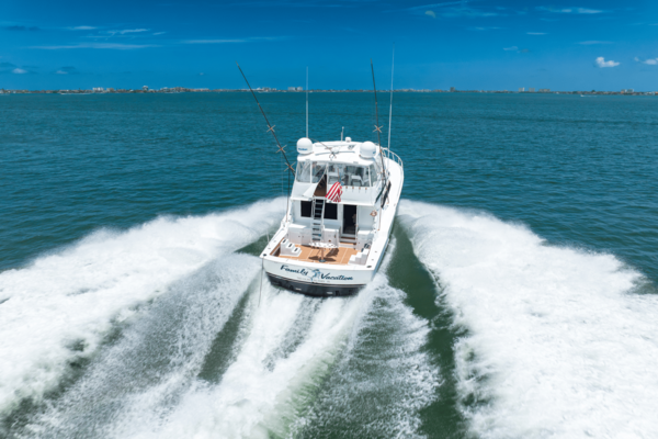 Hatteras 54 CONVERTIBLE Yacht For Sale