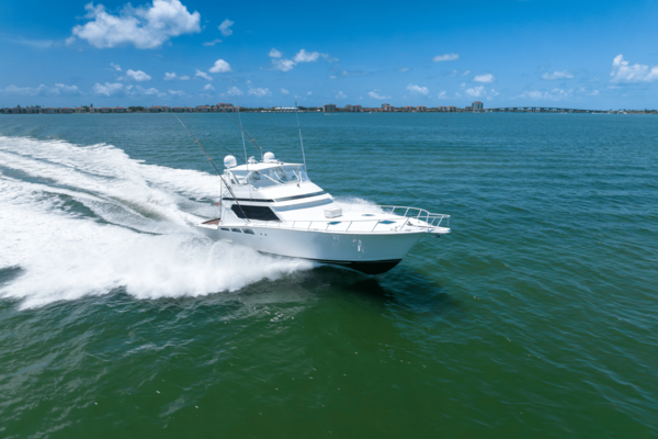 Hatteras 54 CONVERTIBLE Yacht For Sale