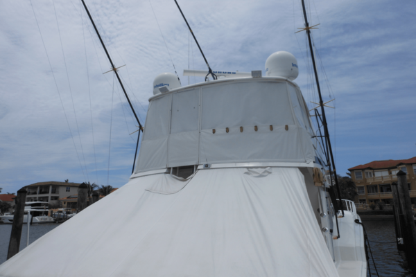 Hatteras 54 CONVERTIBLE Yacht For Sale