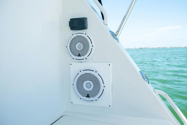 Hatteras 54 CONVERTIBLE Yacht For Sale