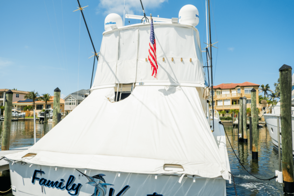 Hatteras 54 CONVERTIBLE Yacht For Sale