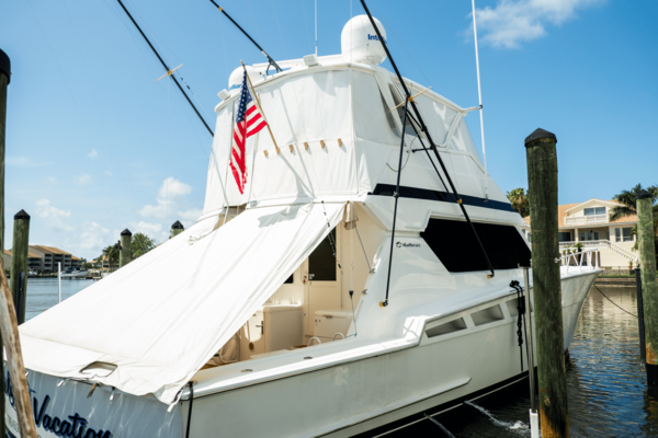 Hatteras 54 CONVERTIBLE Yacht For Sale