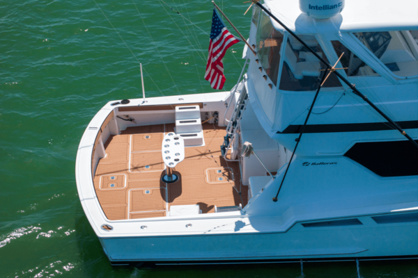 Hatteras 54 CONVERTIBLE Yacht For Sale