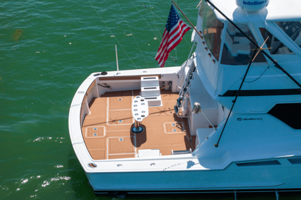 Hatteras 54 CONVERTIBLE Yacht For Sale