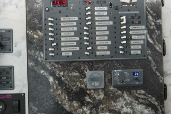 Alliance 32ft Custom Yacht For Sale
