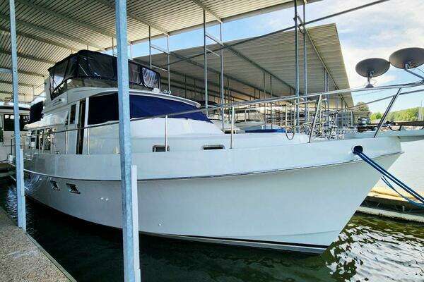 2000 Ocean Alexander 51