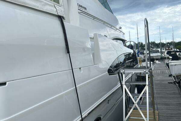 2003 Carver 46