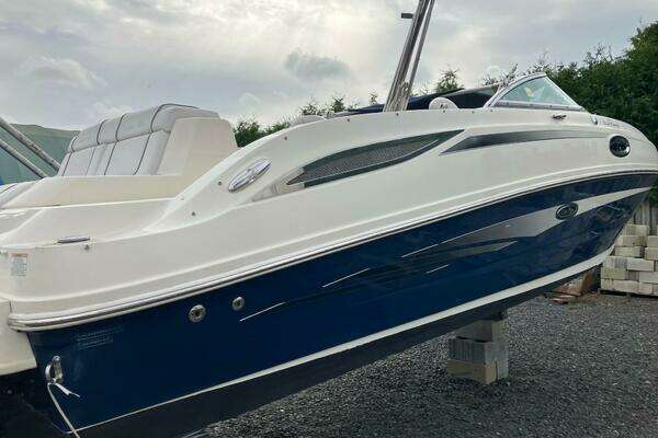 Photo of the 2010 Sea Ray 260 Sundeck