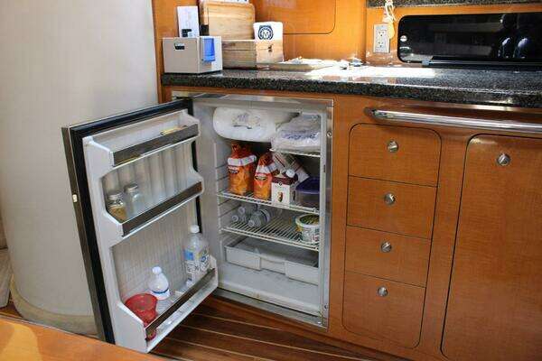 HAPPY OURS 35ft Chaparral Yacht For Sale