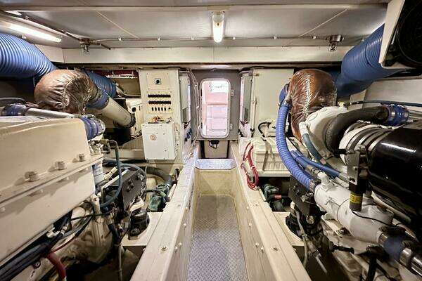 Marquis Flybridge Motor Yacht Yacht For Sale
