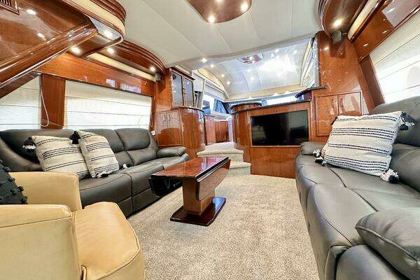 Marquis Flybridge Motor Yacht Yacht For Sale