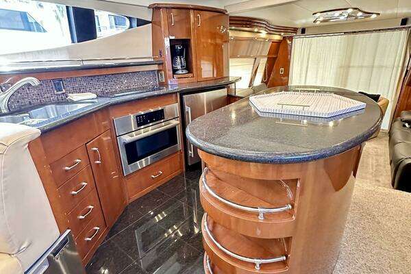 Marquis Flybridge Motor Yacht Yacht For Sale