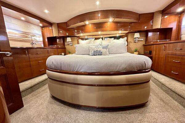 Marquis Flybridge Motor Yacht Yacht For Sale