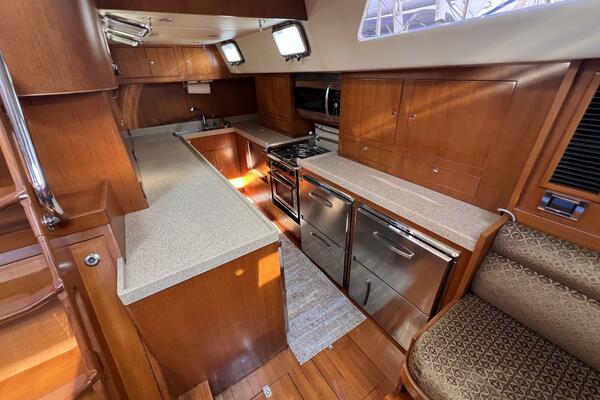 70ft Hylas Yacht For Sale 70ft Hylas Yacht For Sale