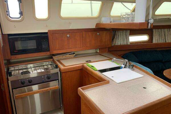 Photo of the 2001 Hunter 340
