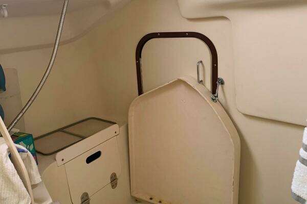 Photo of the 2001 Hunter 340