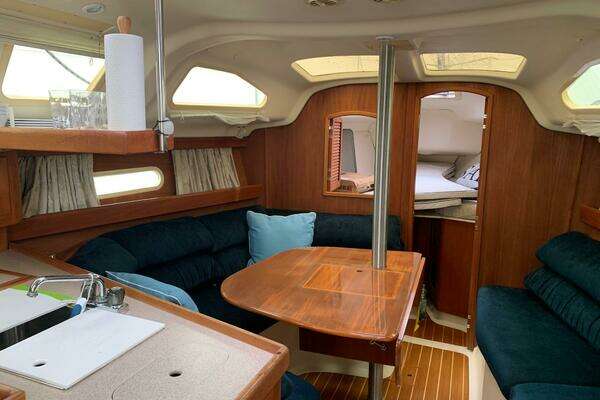 Photo of the 2001 Hunter 340