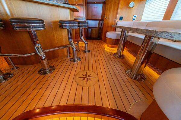 Queenship 98 Custom Yachtfish Yacht For Sale