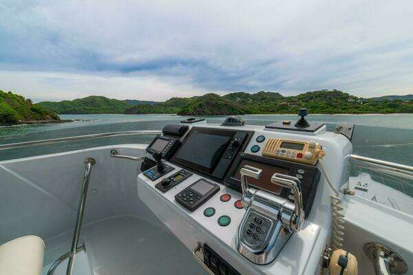 Queenship 98 Custom Yachtfish Yacht For Sale