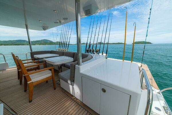 Queenship 98 Custom Yachtfish Yacht For Sale