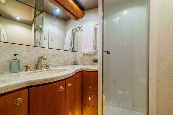 Queenship 98 Custom Yachtfish Yacht For Sale