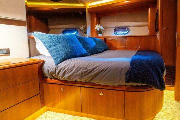Queenship 98 Custom Yachtfish Yacht For Sale