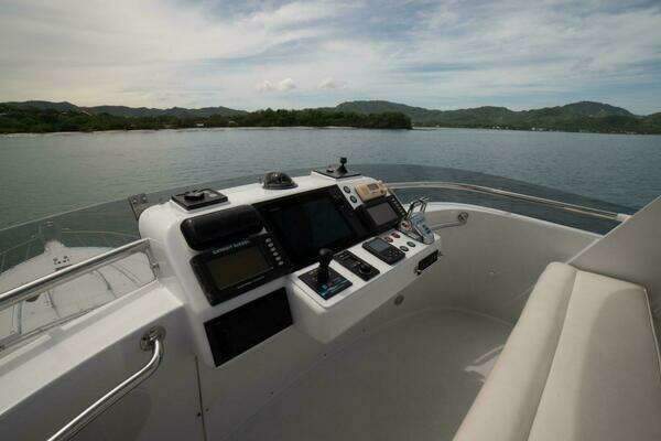 Queenship 98 Custom Yachtfish Yacht For Sale