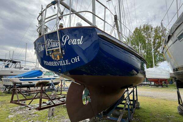 Photo of the 1978 Cheoy Lee Offshore 33 "The Blue Pearl"