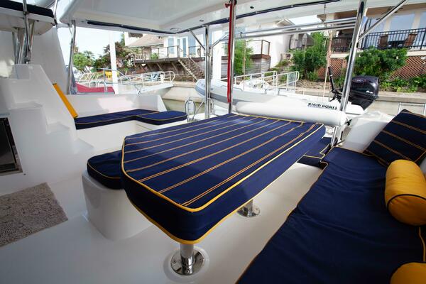 Folie A Deux 44ft Leopard Yacht For Sale
