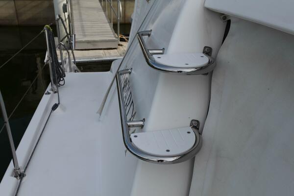 Folie A Deux 44ft Leopard Yacht For Sale