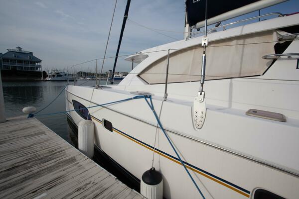 Folie A Deux 44ft Leopard Yacht For Sale