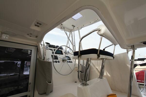 Folie A Deux 44ft Leopard Yacht For Sale