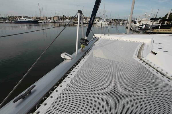 Folie A Deux 44ft Leopard Yacht For Sale