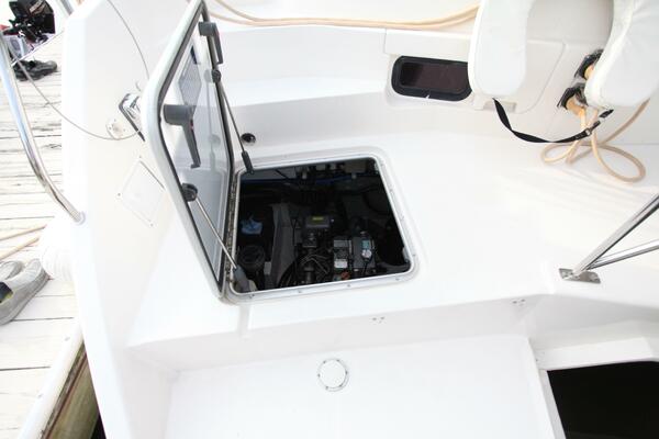 Folie A Deux 44ft Leopard Yacht For Sale