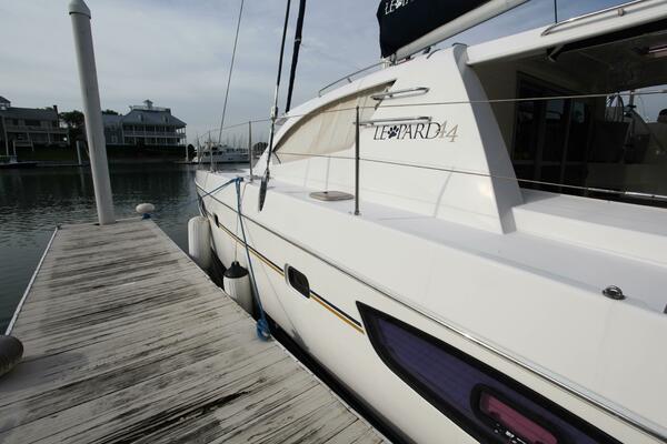 Folie A Deux 44ft Leopard Yacht For Sale