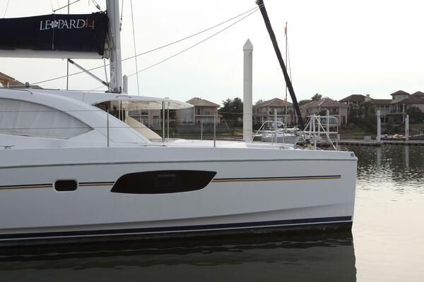 Folie A Deux 44ft Leopard Yacht For Sale