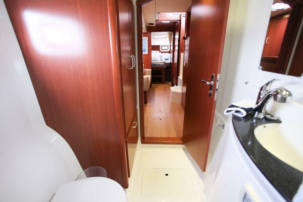 Folie A Deux 44ft Leopard Yacht For Sale