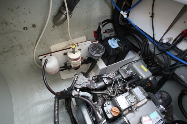 Folie A Deux 44ft Leopard Yacht For Sale