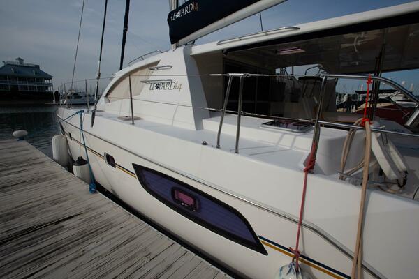 Folie A Deux 44ft Leopard Yacht For Sale