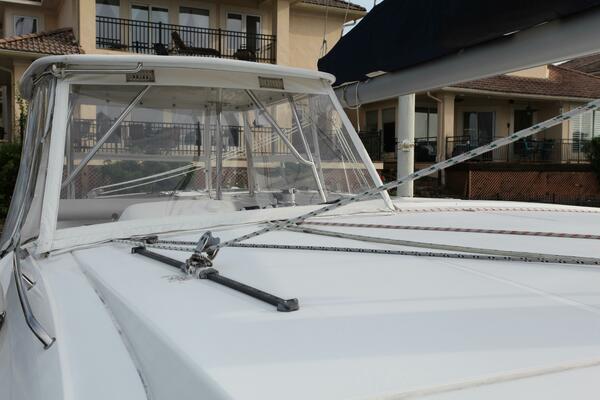 Folie A Deux 44ft Leopard Yacht For Sale