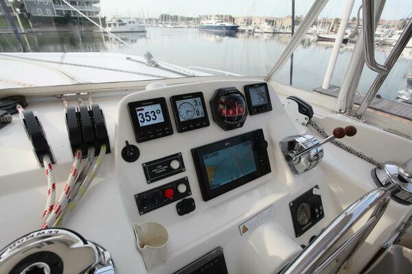 Folie A Deux 44ft Leopard Yacht For Sale