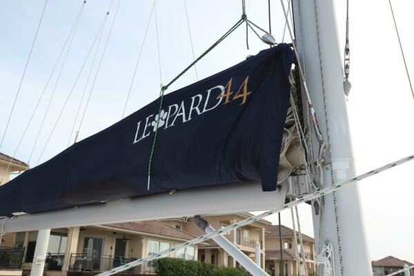 Folie A Deux 44ft Leopard Yacht For Sale