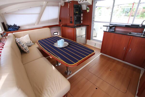 Folie A Deux 44ft Leopard Yacht For Sale