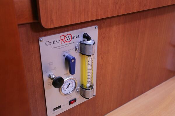 Folie A Deux 44ft Leopard Yacht For Sale