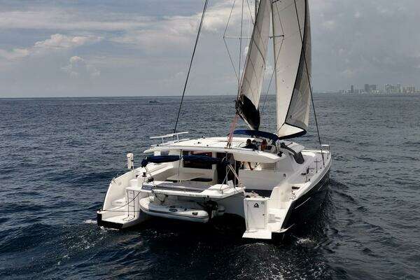 BellaMaggio 48ft Fountaine Pajot Yacht For Sale