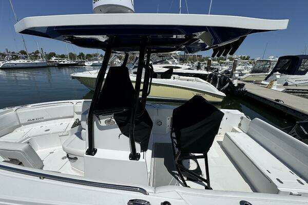 Photo of the 2020 Blackfin 212 CC