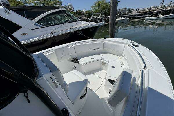 Photo of the 2020 Blackfin 212 CC