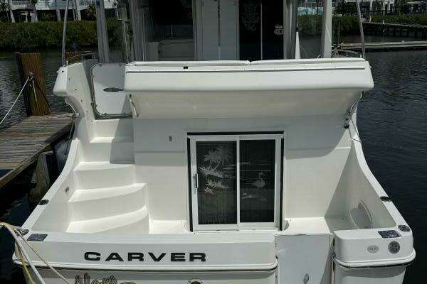 2005 Carver 41